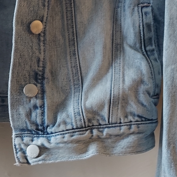 Gap lightwash denim jacket - Picture 5 of 12